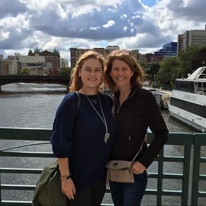 Meet your Posher, Brooke